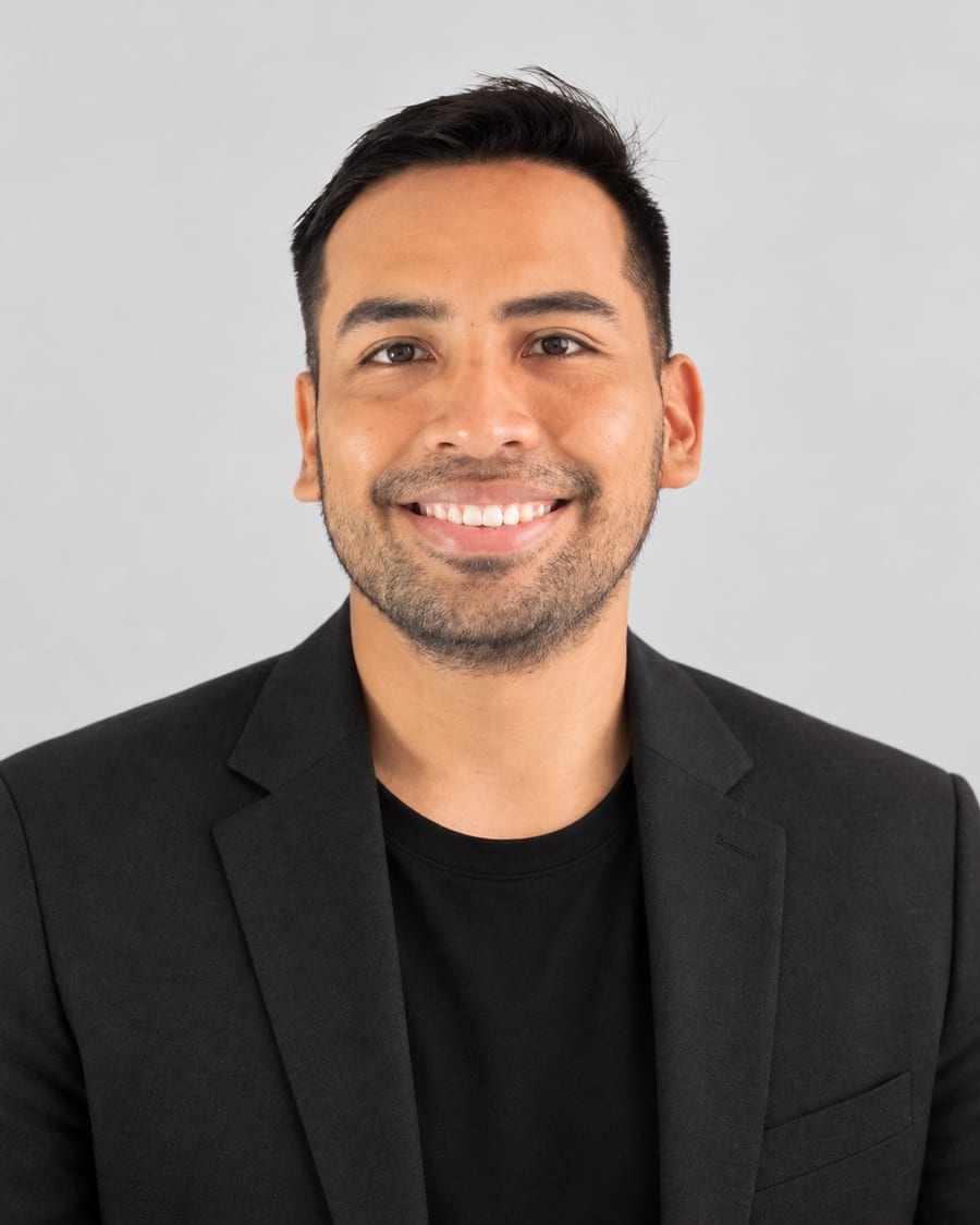 Portrait of Jonathan Nolasco.